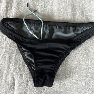 Jolyn bottoms size medium